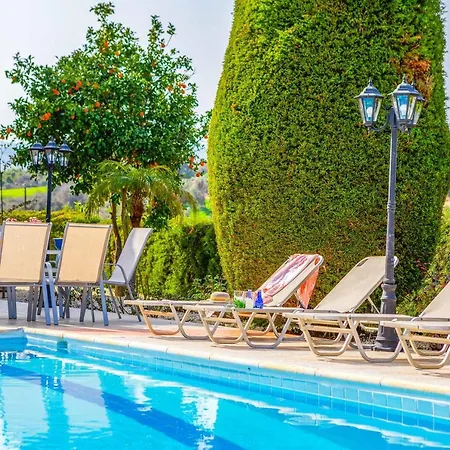 Wisteria Villa Lachi