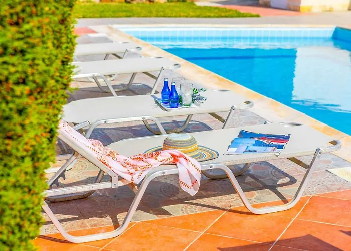 Villa Wisteria Lachi