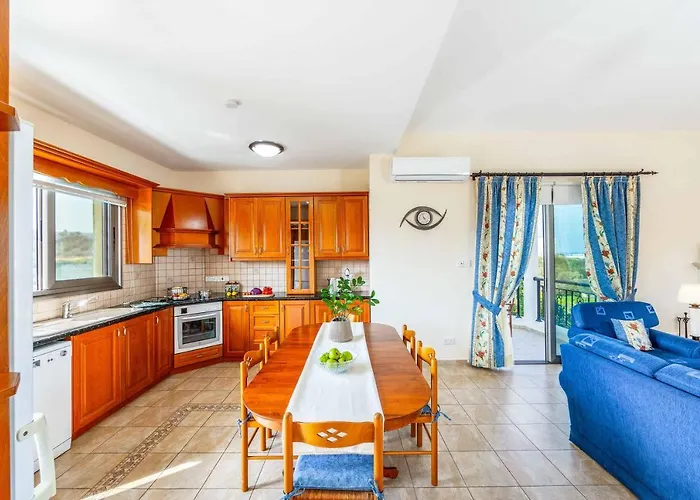 Wisteria Villa Lachi